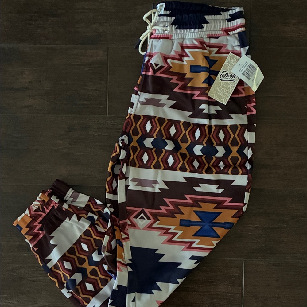 Aztec Patterned Joggers 100% polyester - Picture 2 of 3